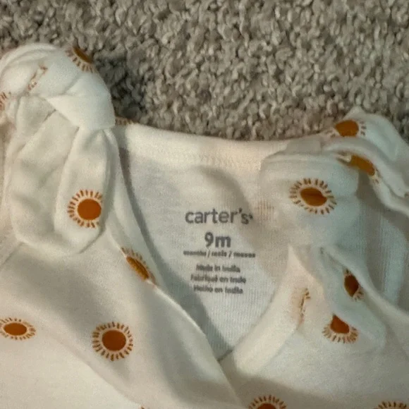 Carter’s Baby Girl Romper and Short Sleeve Short Set New with Tags 9 Months 6-9 - Picture 3 of 7